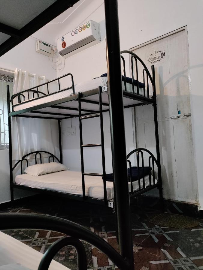 אנג'ונה Goanvibes Hostel מראה חיצוני תמונה
